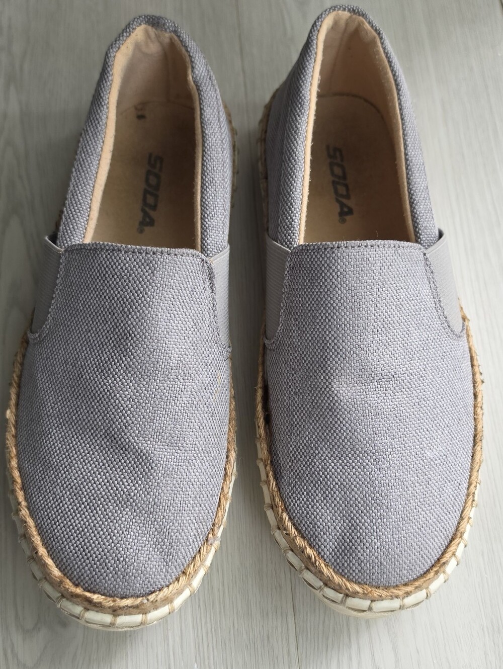 LADIES 8 SODA SLIP ON SHOES